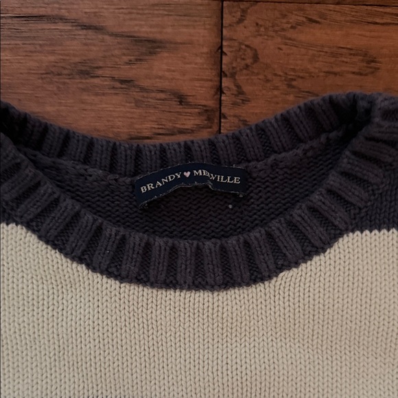 Brandy Melville stripped sweater - Picture 2 of 2